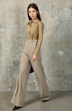 Alternative view of Nina Áo